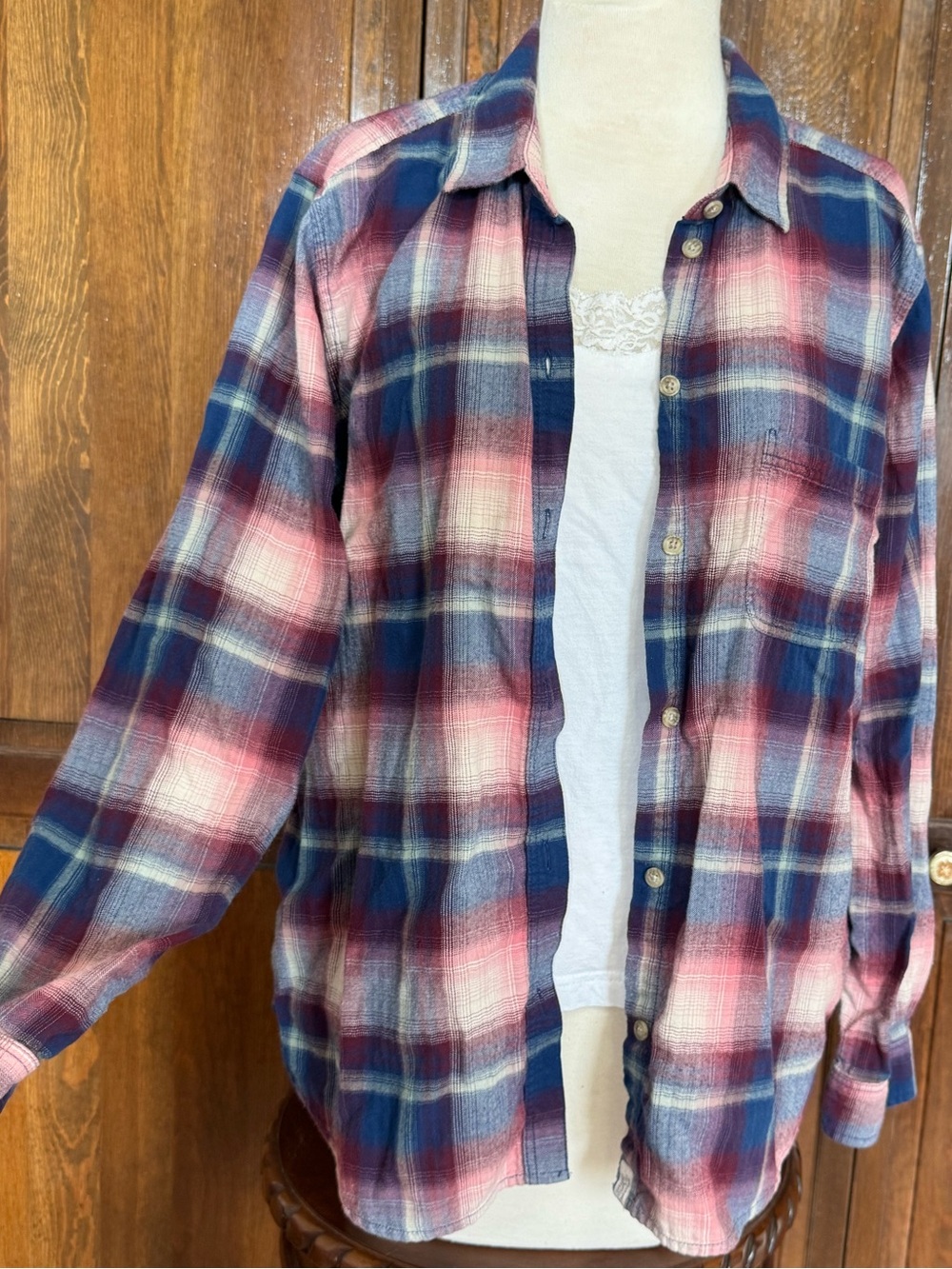 American Eagle Boyfriend Fit 90s Grunge Plaid Flannel Shirt Blue Pink Cotton XL